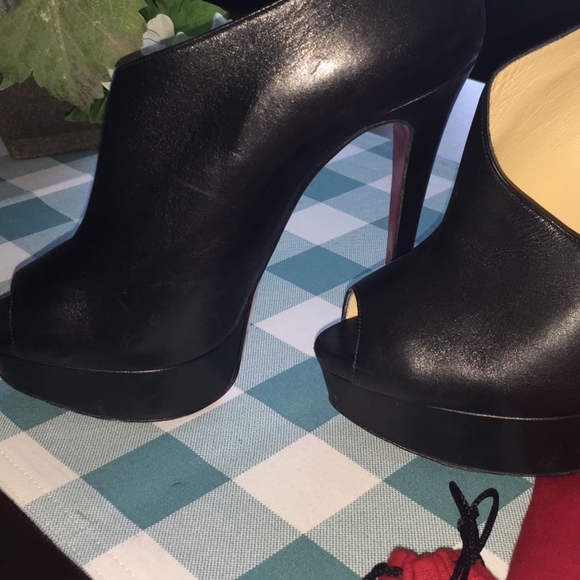 Christian Louboutin Verita Bootie - Picture 3 of 6